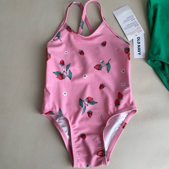 Old Navy Toddler 2pack Swimsuit - Picture 3 of 15